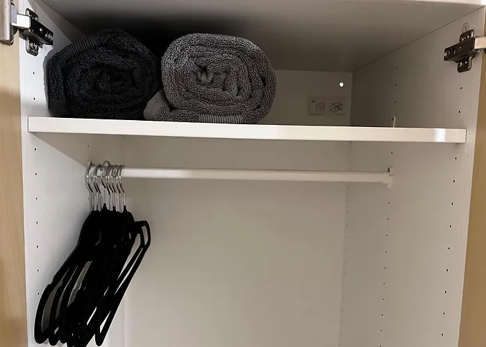 Budget King Room